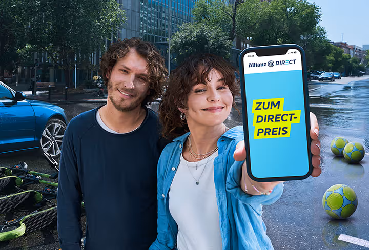 Allianz Direct Kfz-Versicherung Paar im Auto